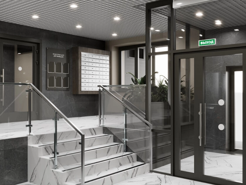 Первый на Титова